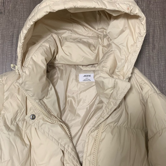 White puffer jacket. - Picture 2 of 5